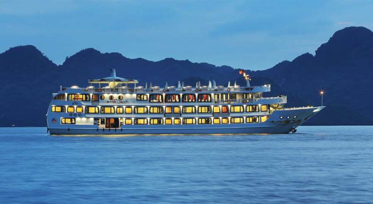 starlight-cruise-bai-tu-long-bay