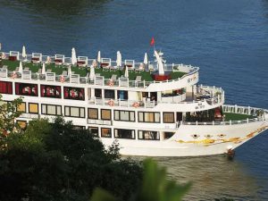 starlight-cruise-bai-tu-long-bay2