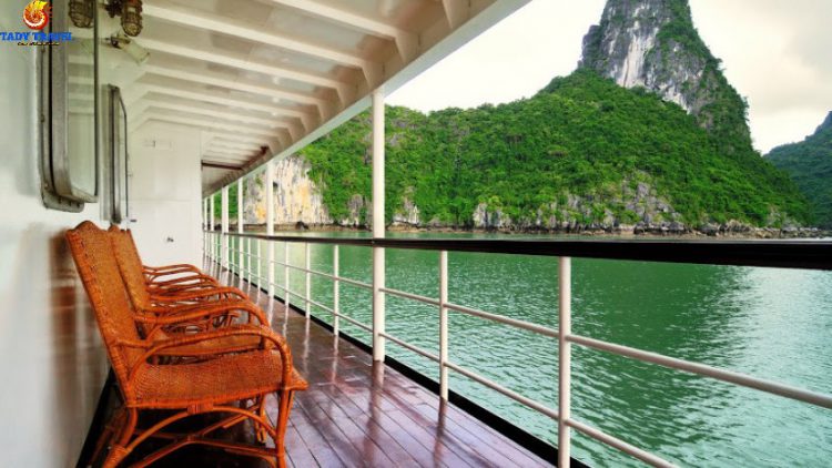 Emeraude-cruises-ha-long-bay1