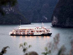 Emeraude-cruises-ha-long-bay18