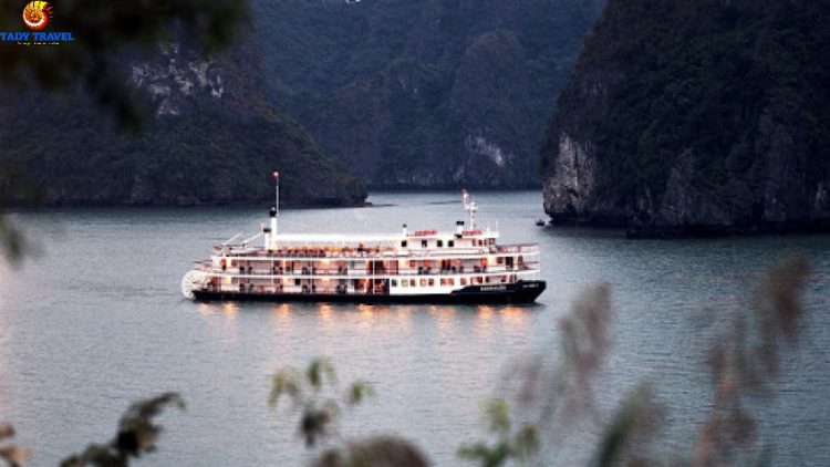 Emeraude-cruises-ha-long-bay18