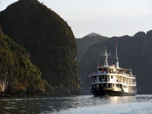 Emeraude-cruises-ha-long-bay21