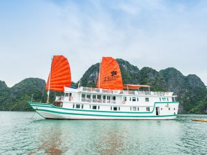 L'Azalée-cruise-ha-long-bay1