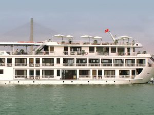 alisa-cruises-ha-long-bay1