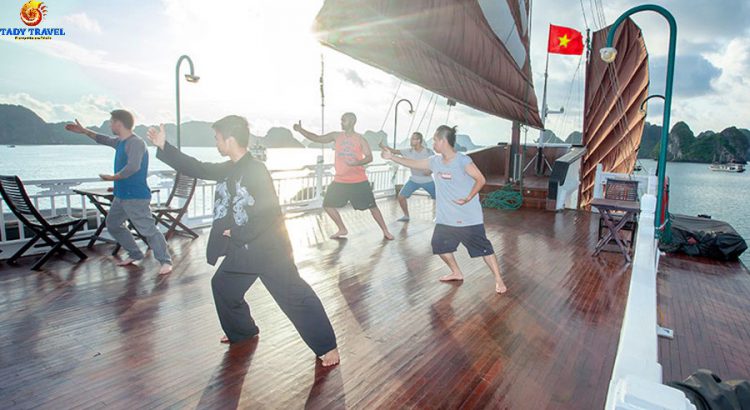 bhaya-classic-cruises-ha-long-bay15