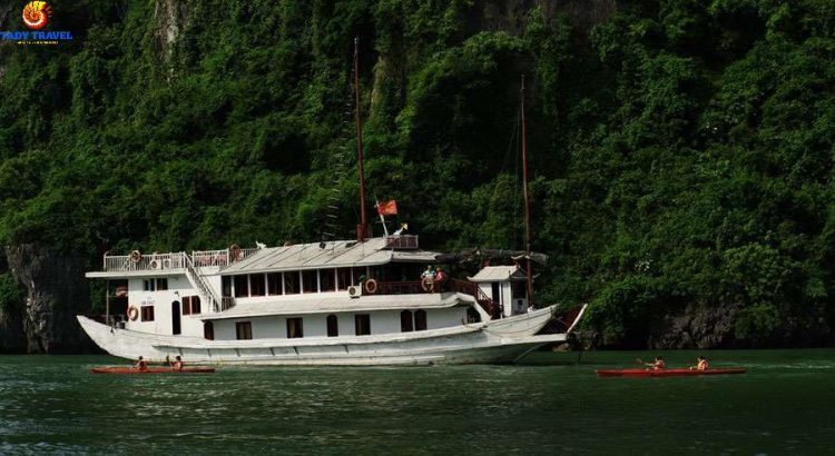 huong-hai-junk-ha-long-bay