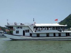 huong-hai-junk-ha-long-bay1