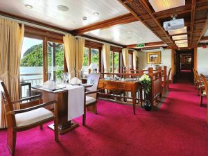 paradise-peak-cruises-ha-long-bay19