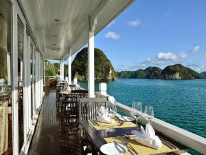 paradise-sails-cruises-ha-long-bay7