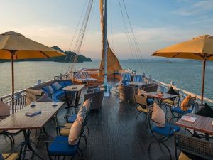 paradise-sails-cruises-ha-long-bay8