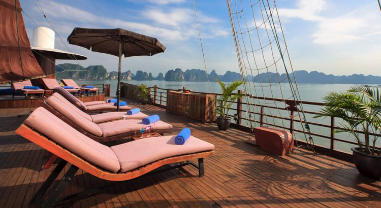 pelican-cruises-ha-long-bay14