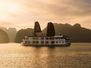 pelican-cruises-ha-long-bay2