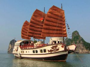 red-dragon-cruise-bai-tu-long-bay2