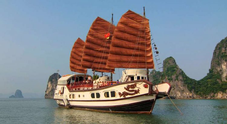 red-dragon-cruise-bai-tu-long-bay2