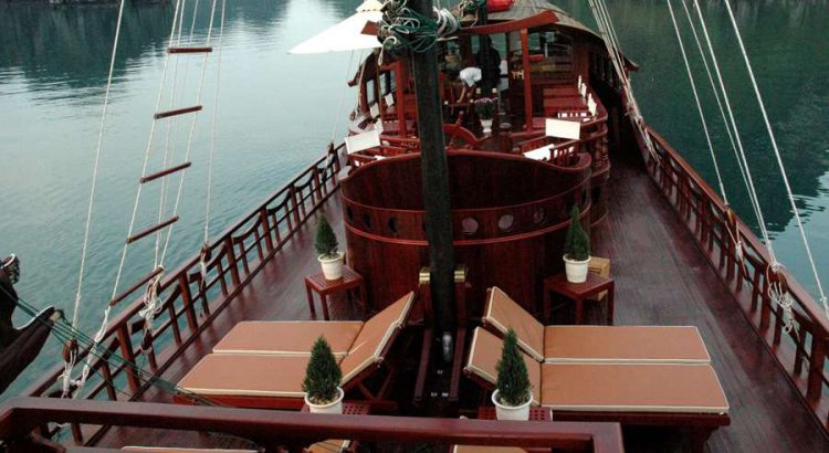 red-dragon-cruise-bai-tu-long-bay3