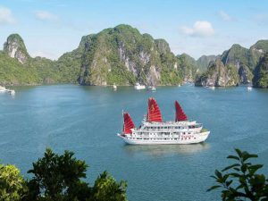 syrena-cruises-ha-long-bay3