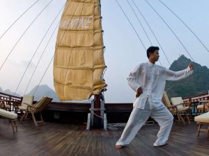 valentine-cruises-ha-long-bay11