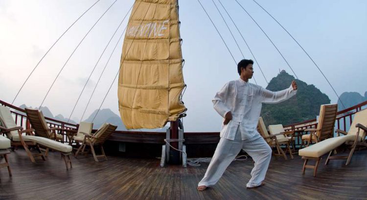 valentine-cruises-ha-long-bay11