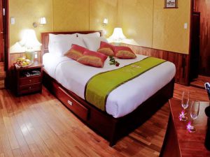 valentine-cruises-ha-long-bay13