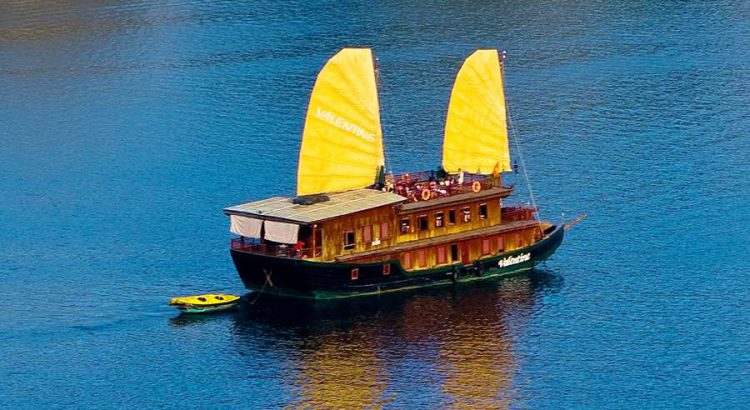 valentine-cruises-ha-long-bay2