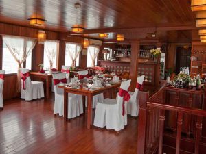 valentine-cruises-ha-long-bay4