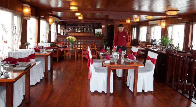 valentine-cruises-ha-long-bay6